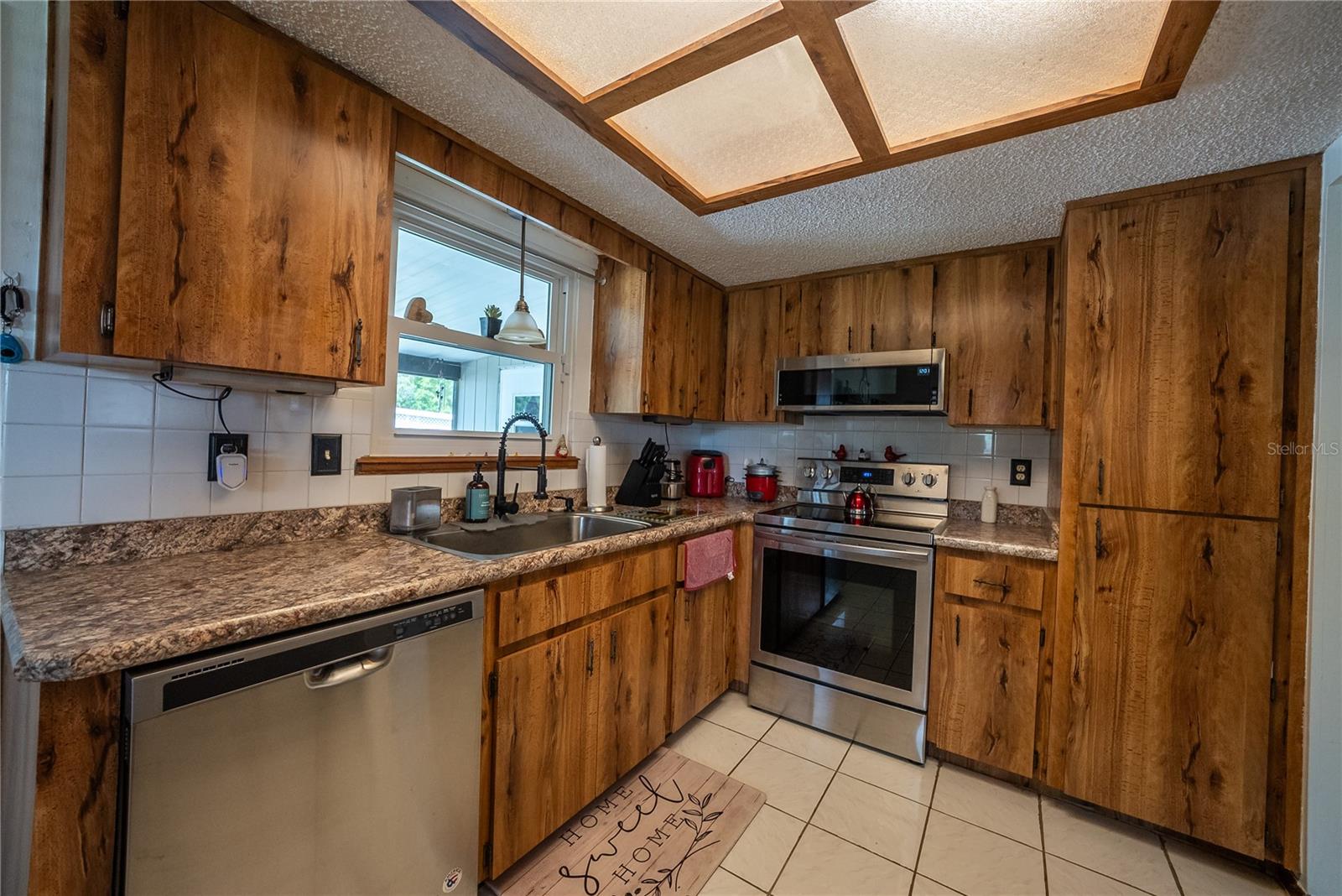 Image 12 of 72 For 9961 104th Place