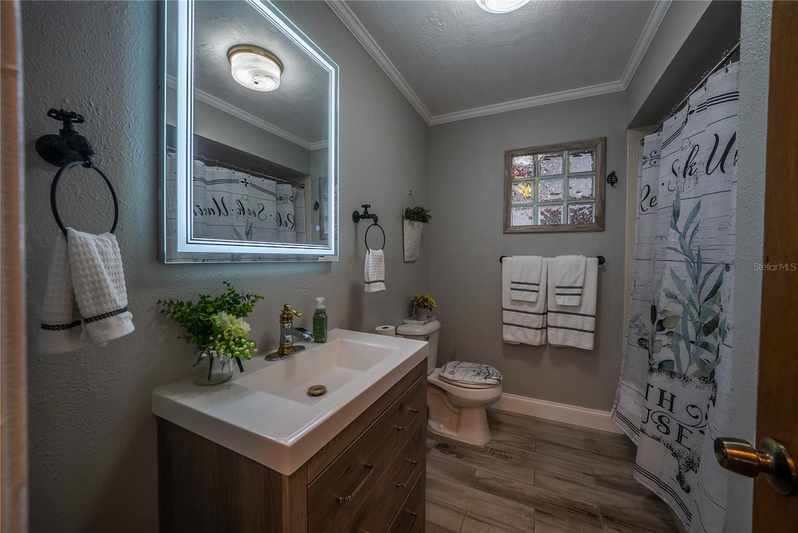 Image 19 of 72 For 9961 104th Place