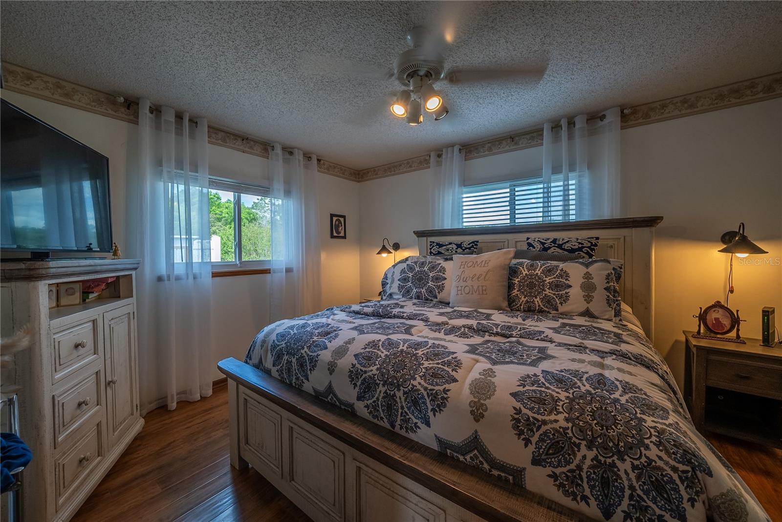 Image 30 of 72 For 9961 104th Place