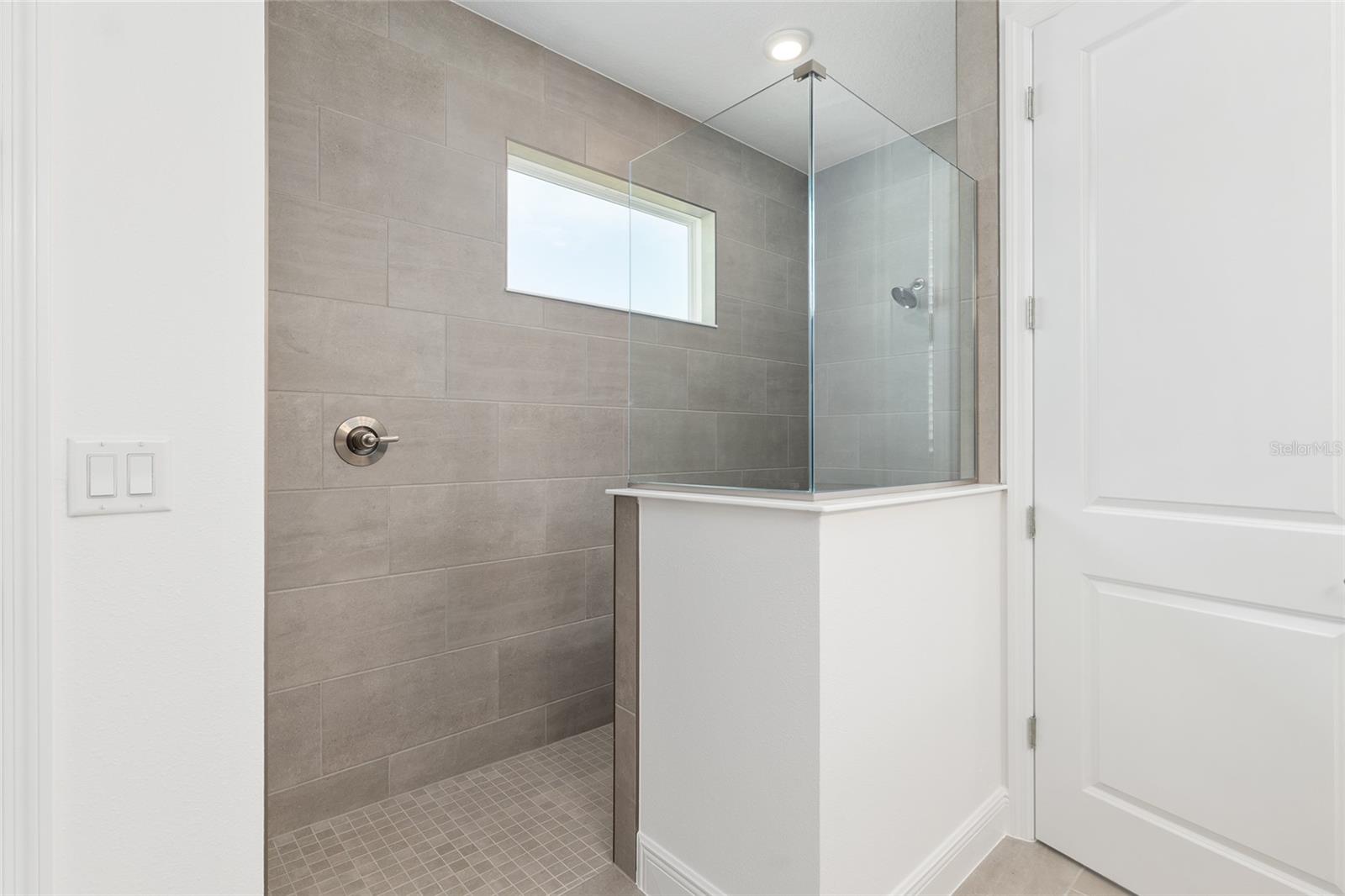 Image 38 of 60 For 10154 85th Place Road