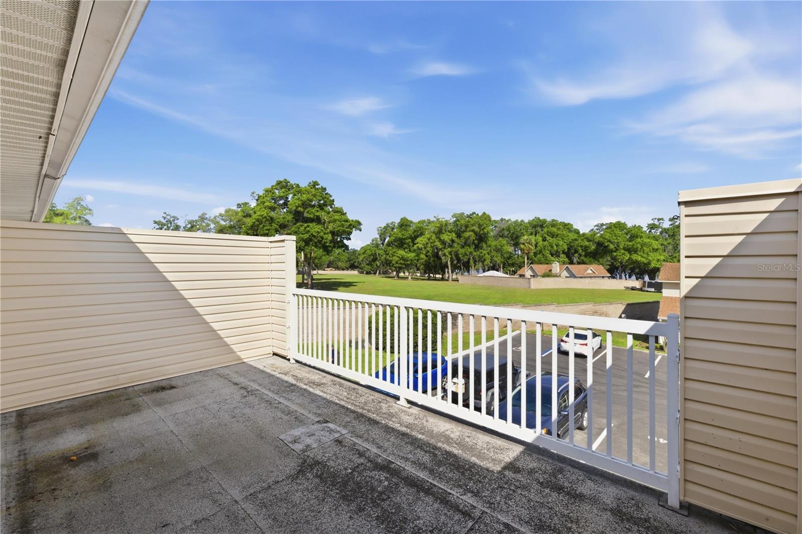 Image 21 of 37 For 11001 Sunset Harbor Road H49