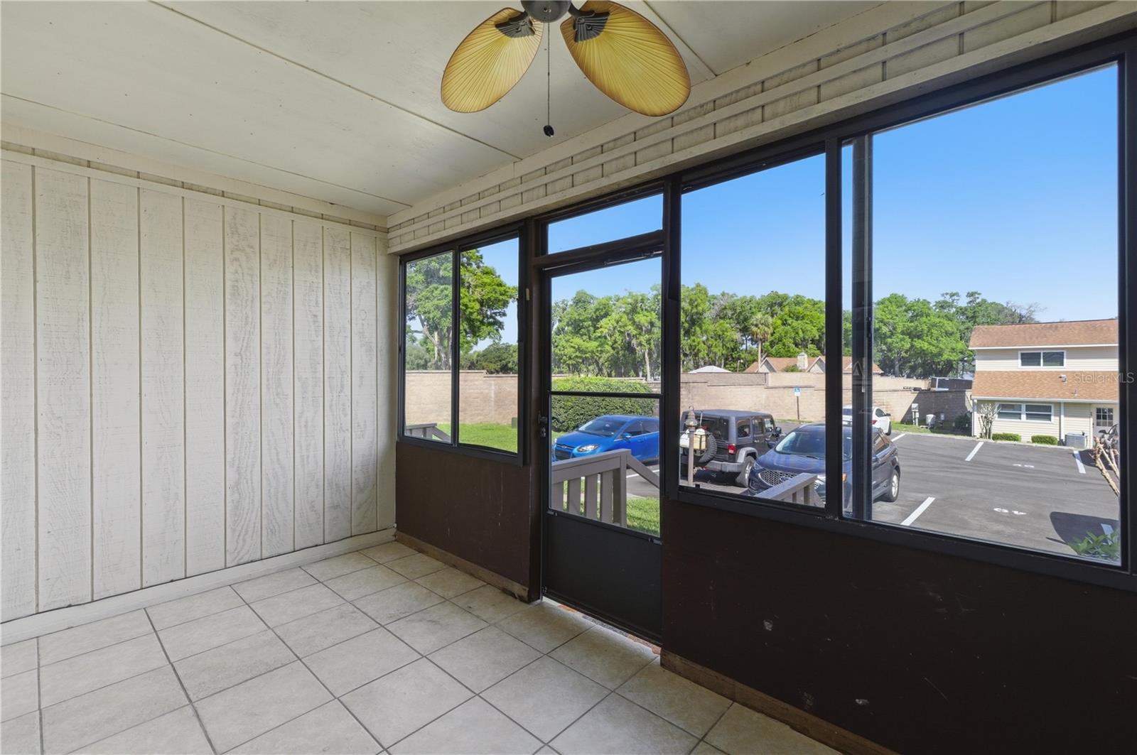 Image 23 of 37 For 11001 Sunset Harbor Road H49