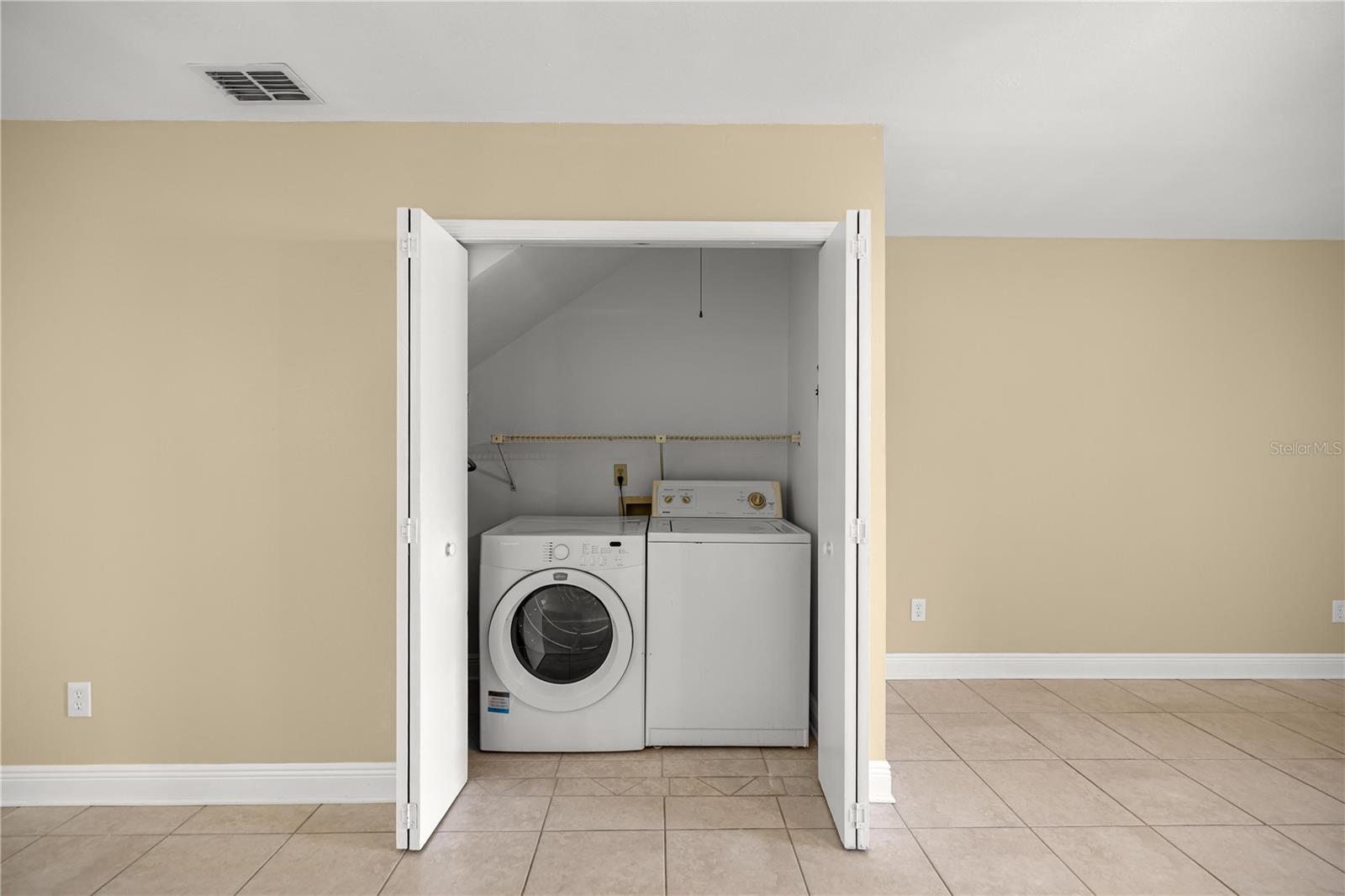 Image 7 of 37 For 11001 Sunset Harbor Road H49