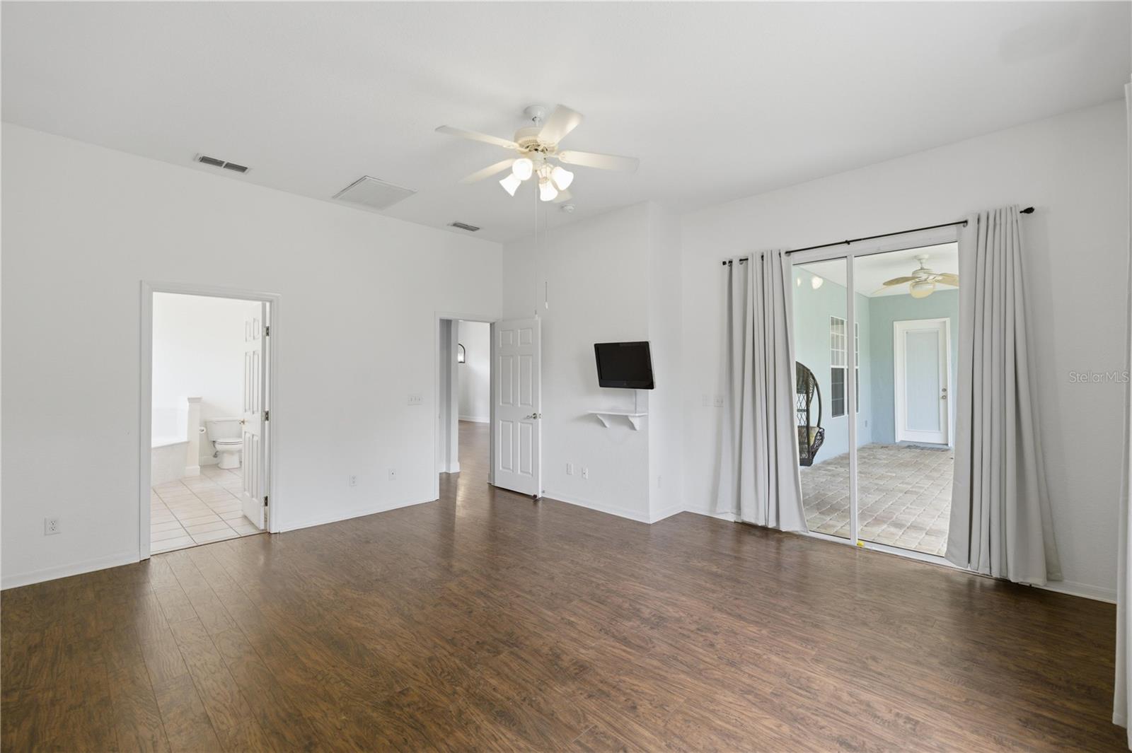 Image 13 of 31 For 2301 22nd Loop