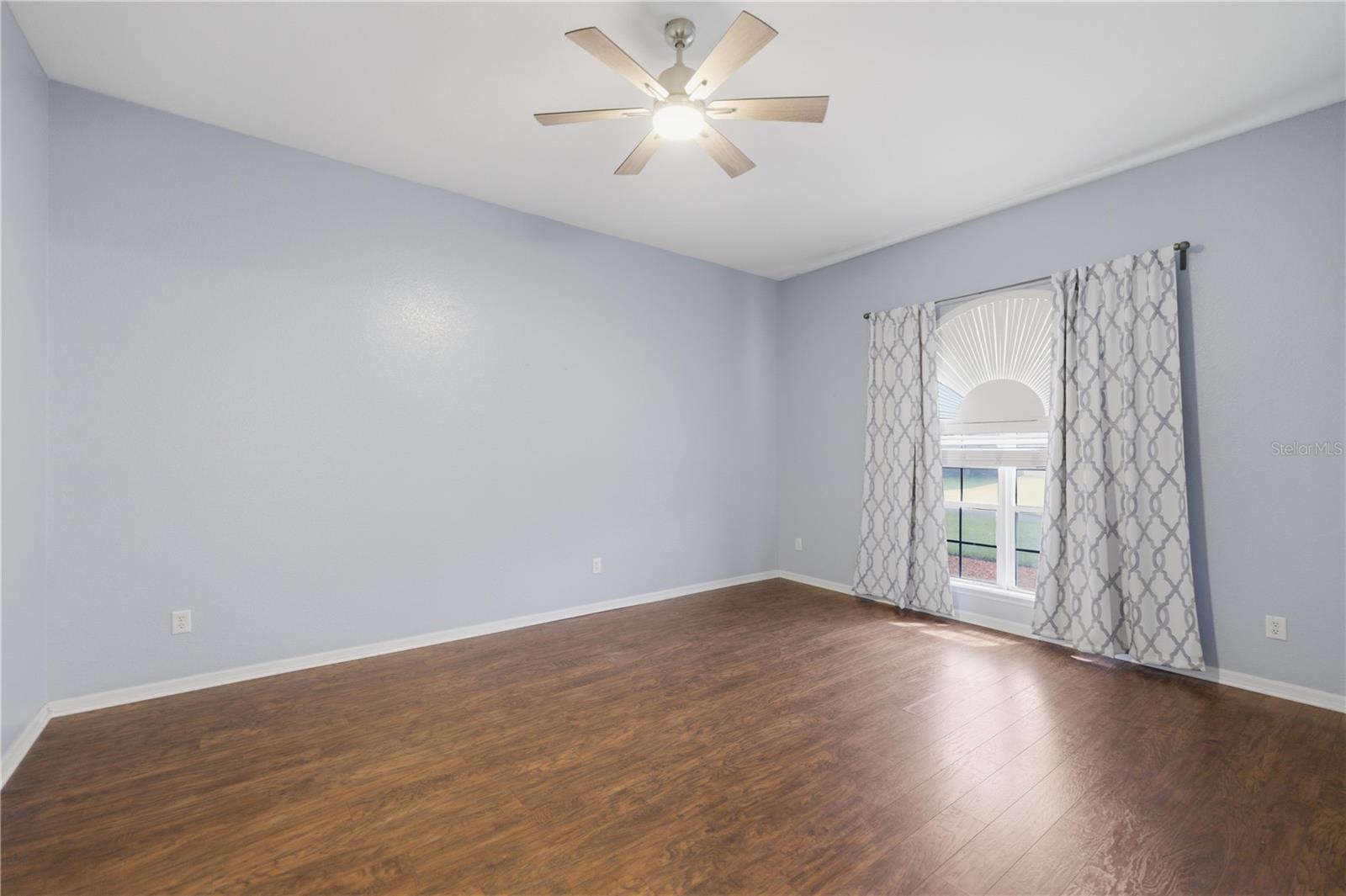 Image 18 of 31 For 2301 22nd Loop