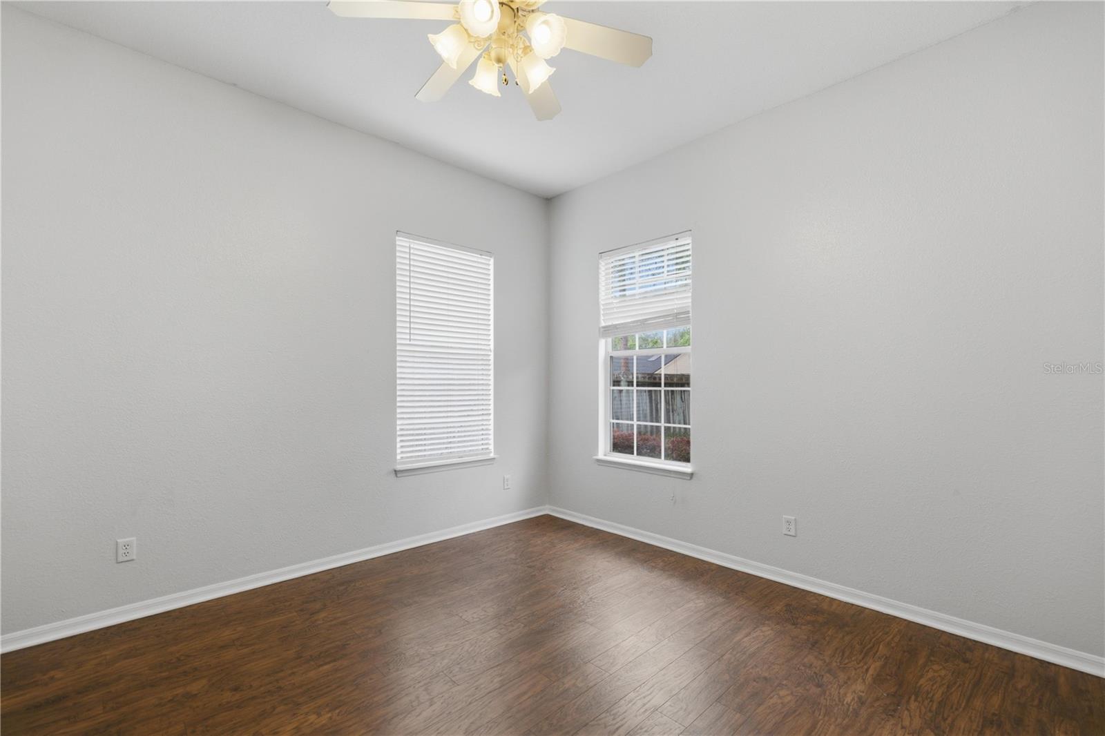 Image 21 of 31 For 2301 22nd Loop