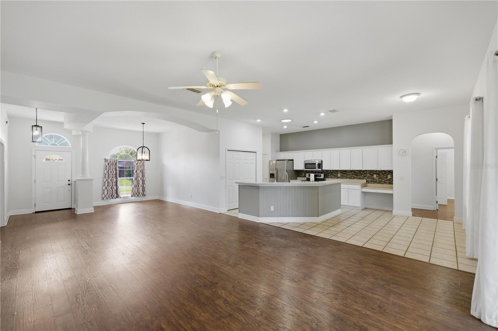 Image 8 of 31 For 2301 22nd Loop