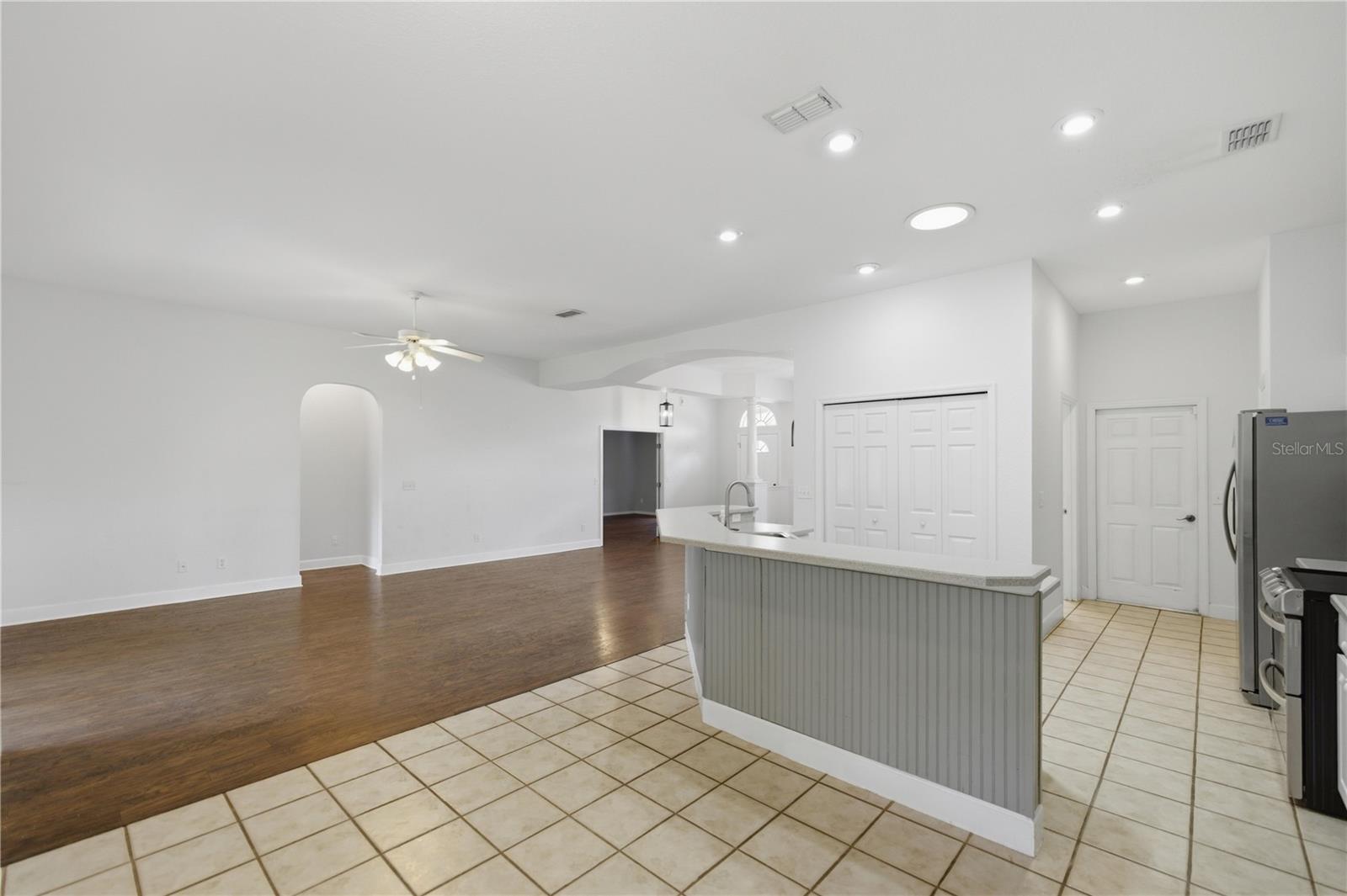 Image 9 of 31 For 2301 22nd Loop