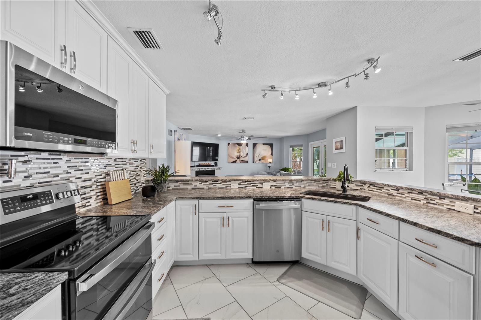 Image 16 of 79 For 1623 29th Terrace