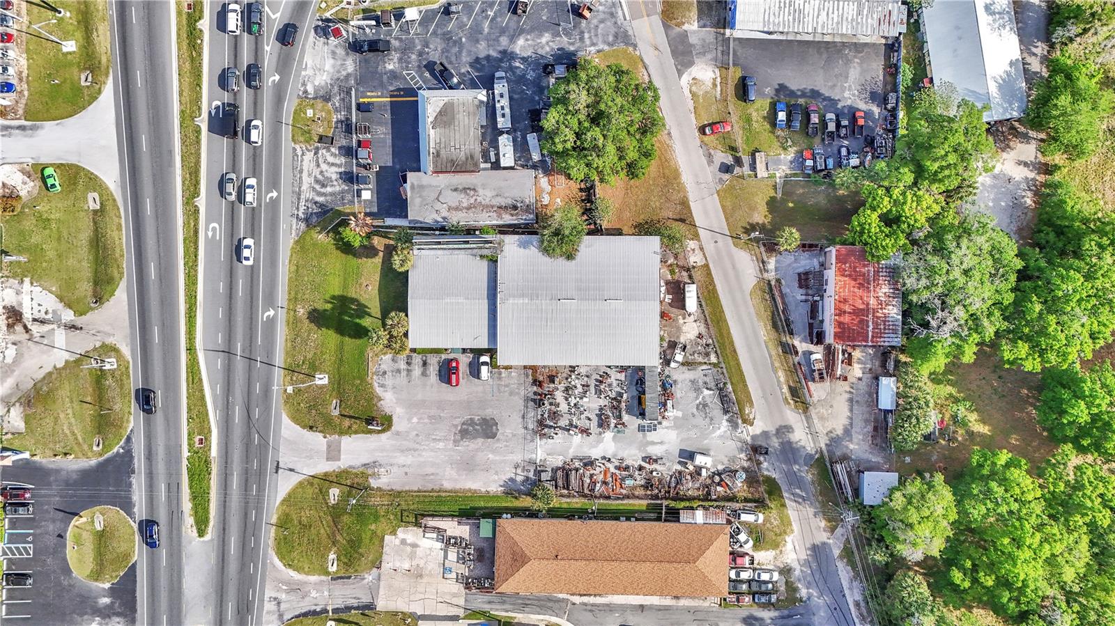 Image 4 of 20 For 1811 Pine Avenue