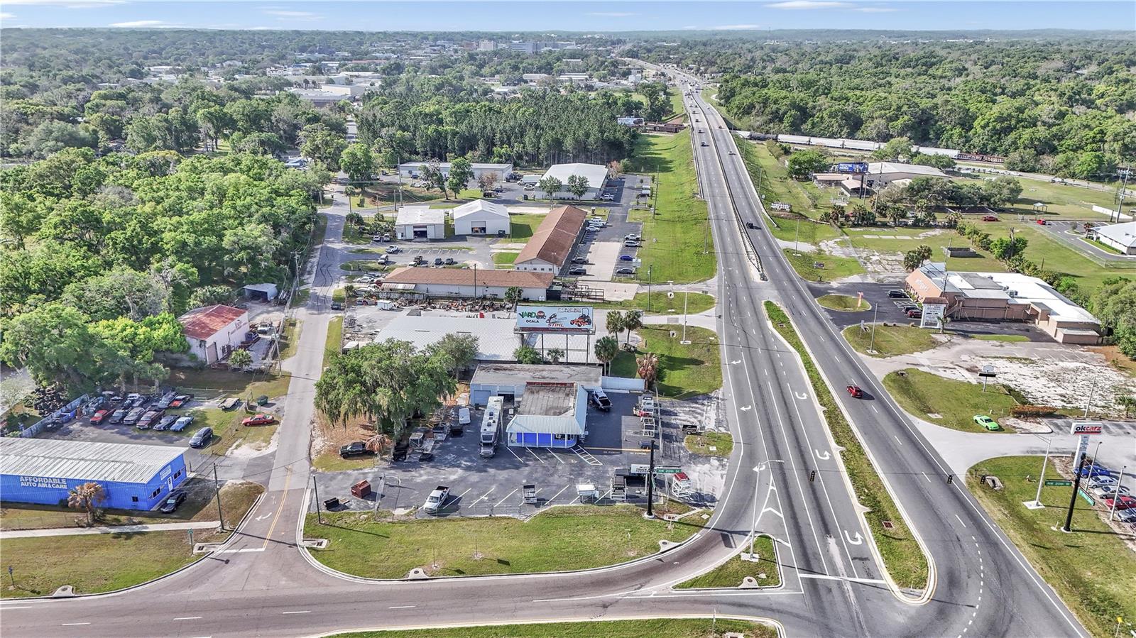 Image 9 of 20 For 1811 Pine Avenue