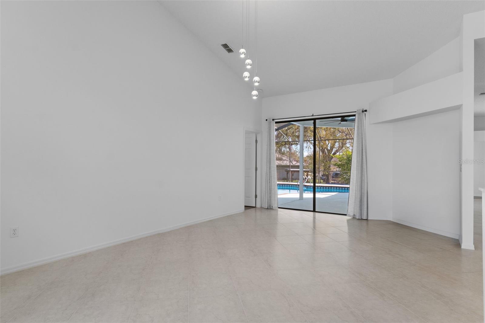 Image 3 of 46 For 199 Crystal Meadow Path