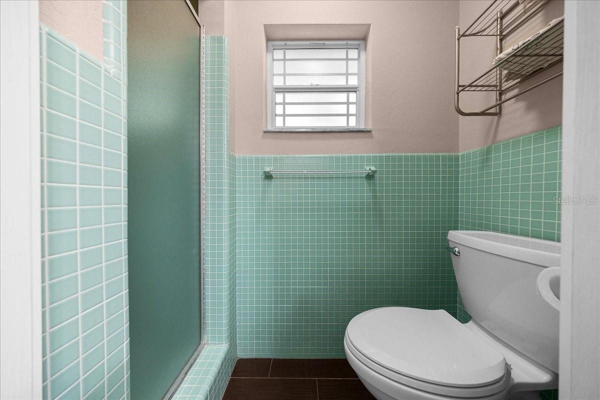 Image 21 of 63 For 2009 15th Lane