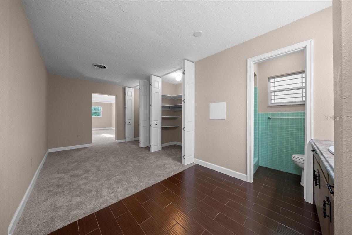 Image 22 of 63 For 2009 15th Lane