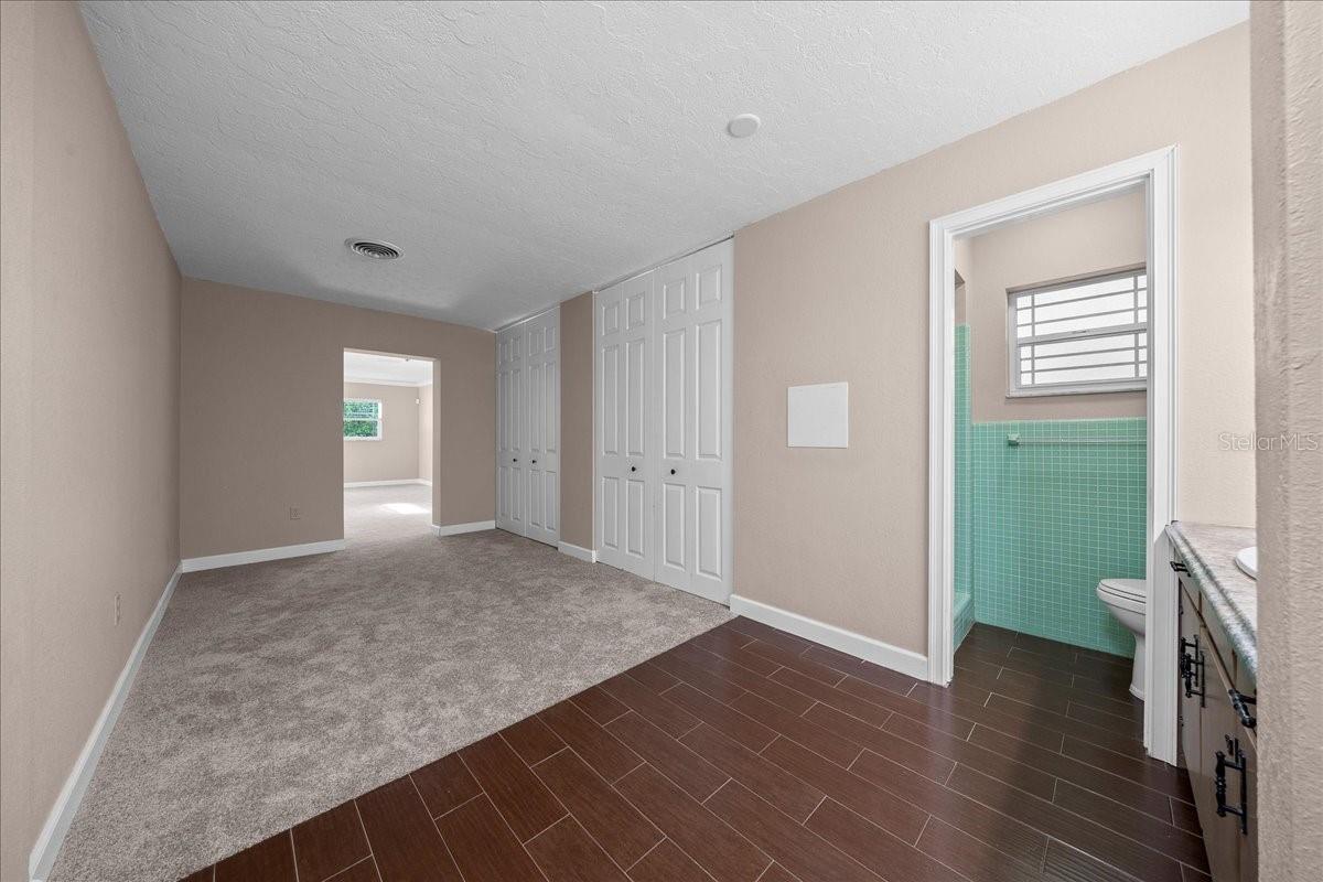 Image 23 of 63 For 2009 15th Lane