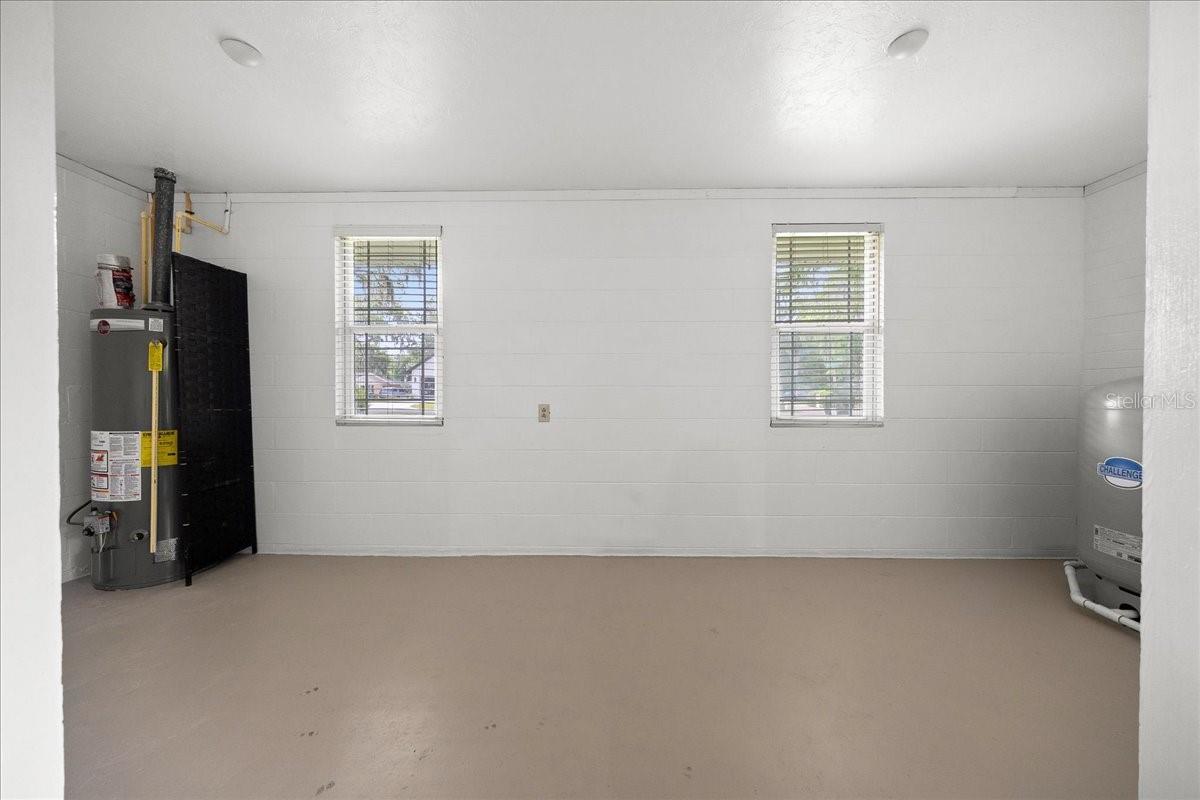 Image 46 of 63 For 2009 15th Lane