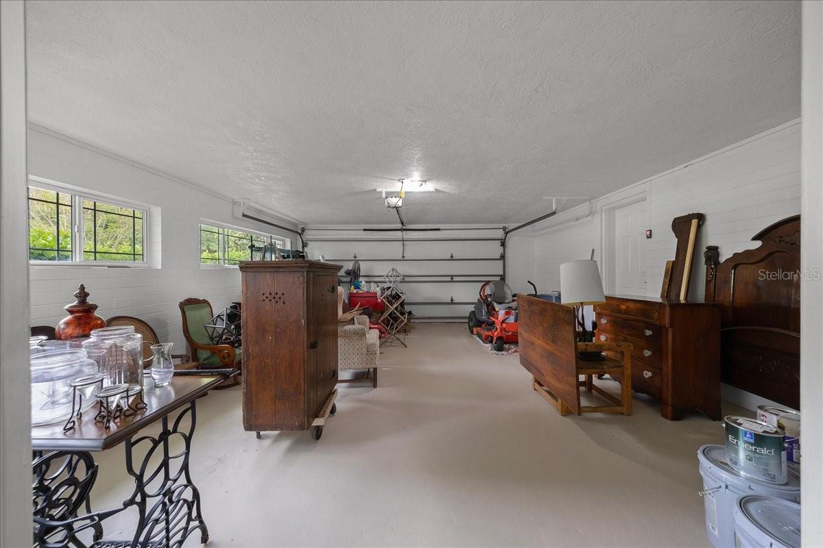 Image 48 of 63 For 2009 15th Lane