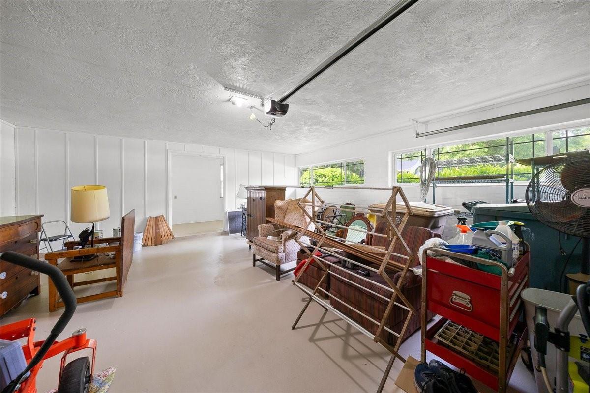 Image 49 of 63 For 2009 15th Lane