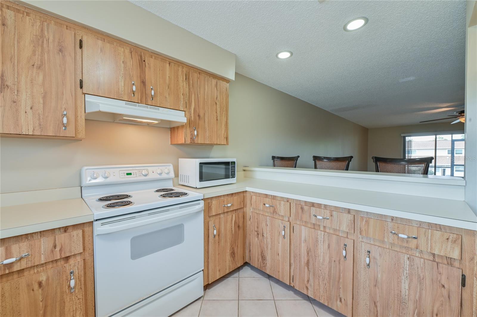 Image 25 of 31 For 11001 Sunset Harbor Road H52