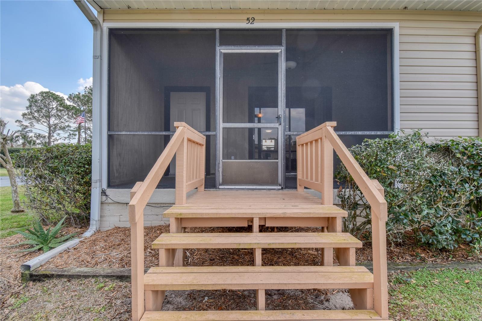 Image 5 of 31 For 11001 Sunset Harbor Road H52