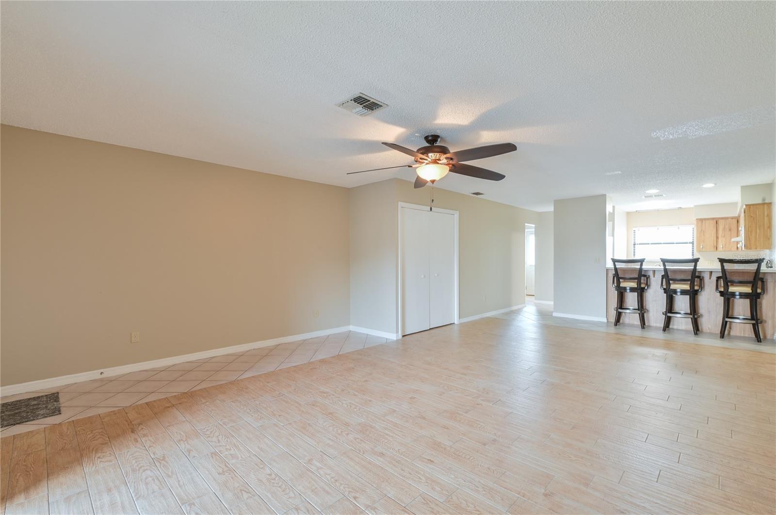 Image 8 of 31 For 11001 Sunset Harbor Road H52