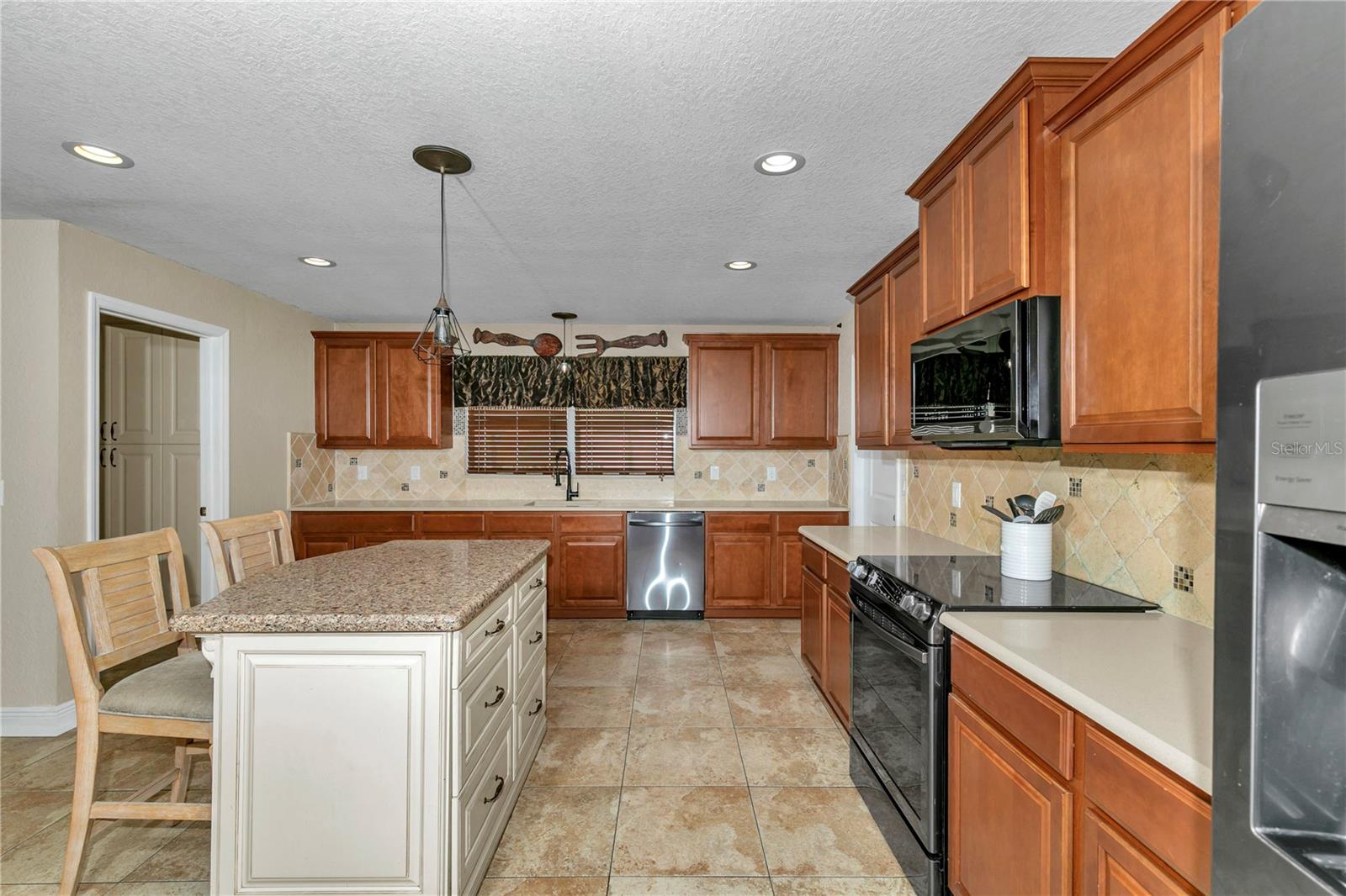 Image 14 of 46 For 4839 63rd Street