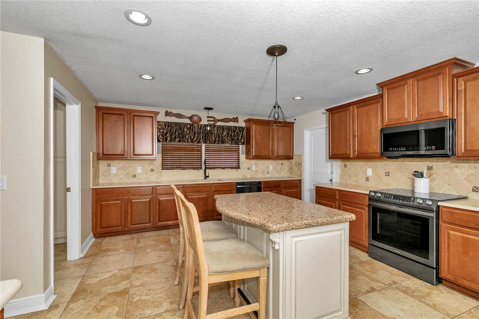 Image 15 of 46 For 4839 63rd Street