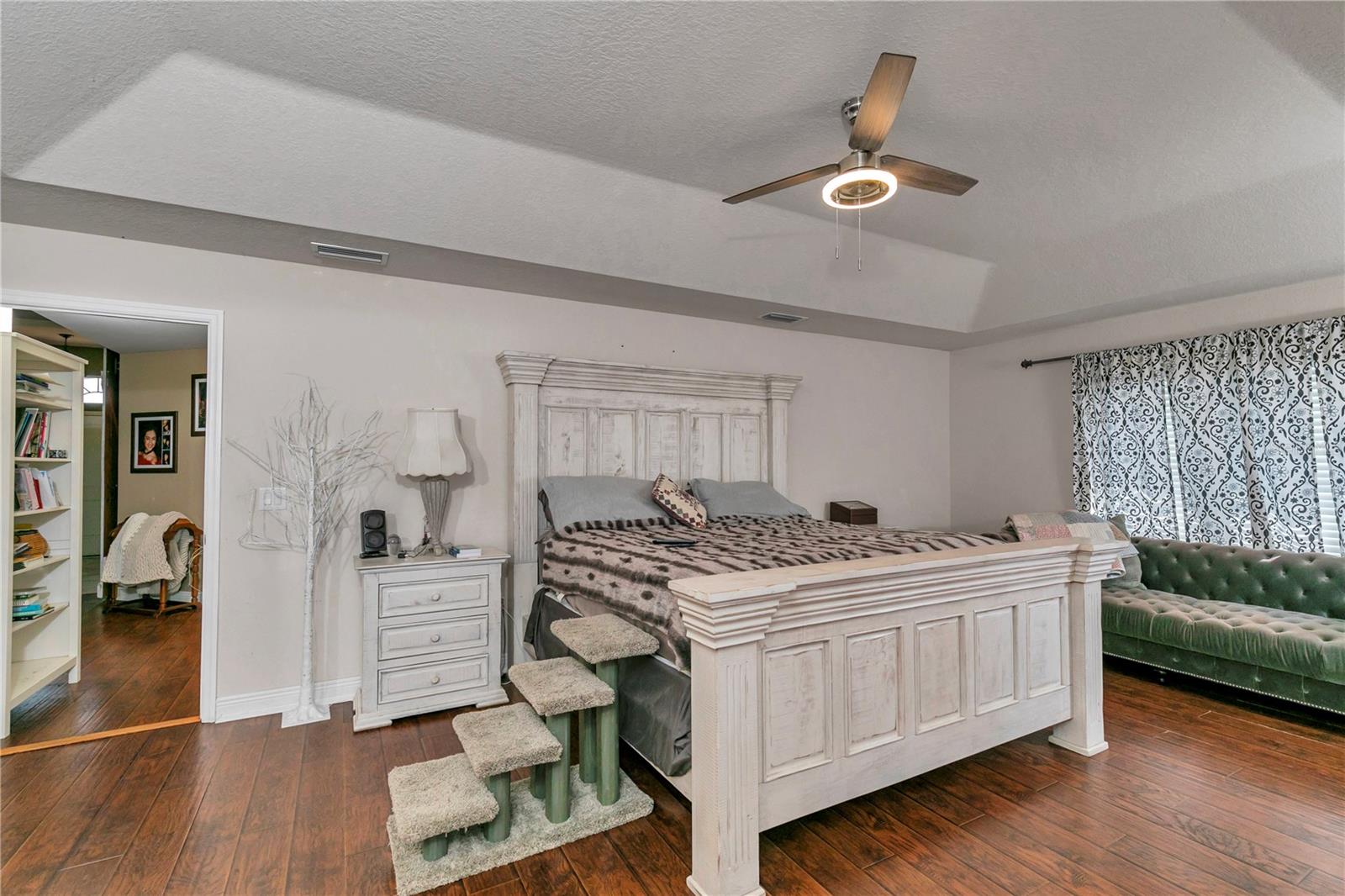 Image 21 of 46 For 4839 63rd Street