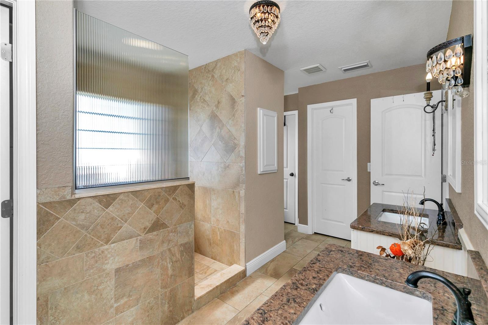 Image 24 of 46 For 4839 63rd Street