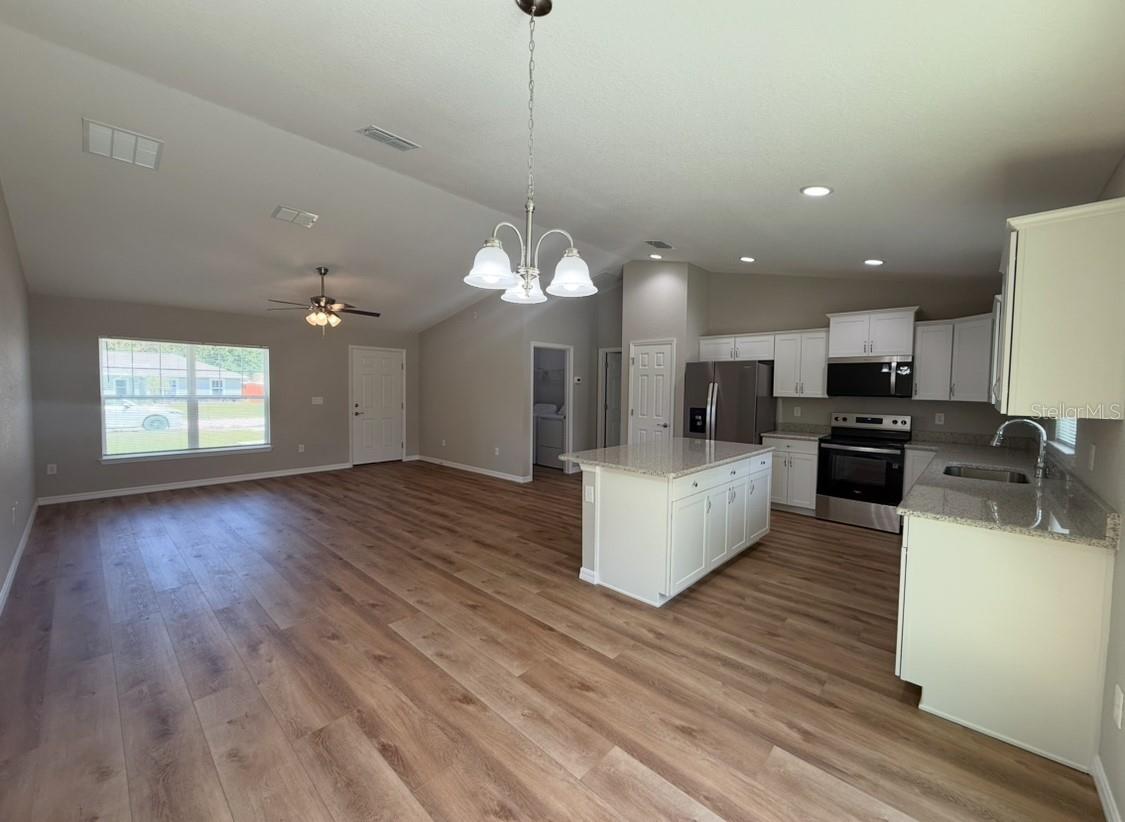 Image 5 of 17 For 13756 102nd Place