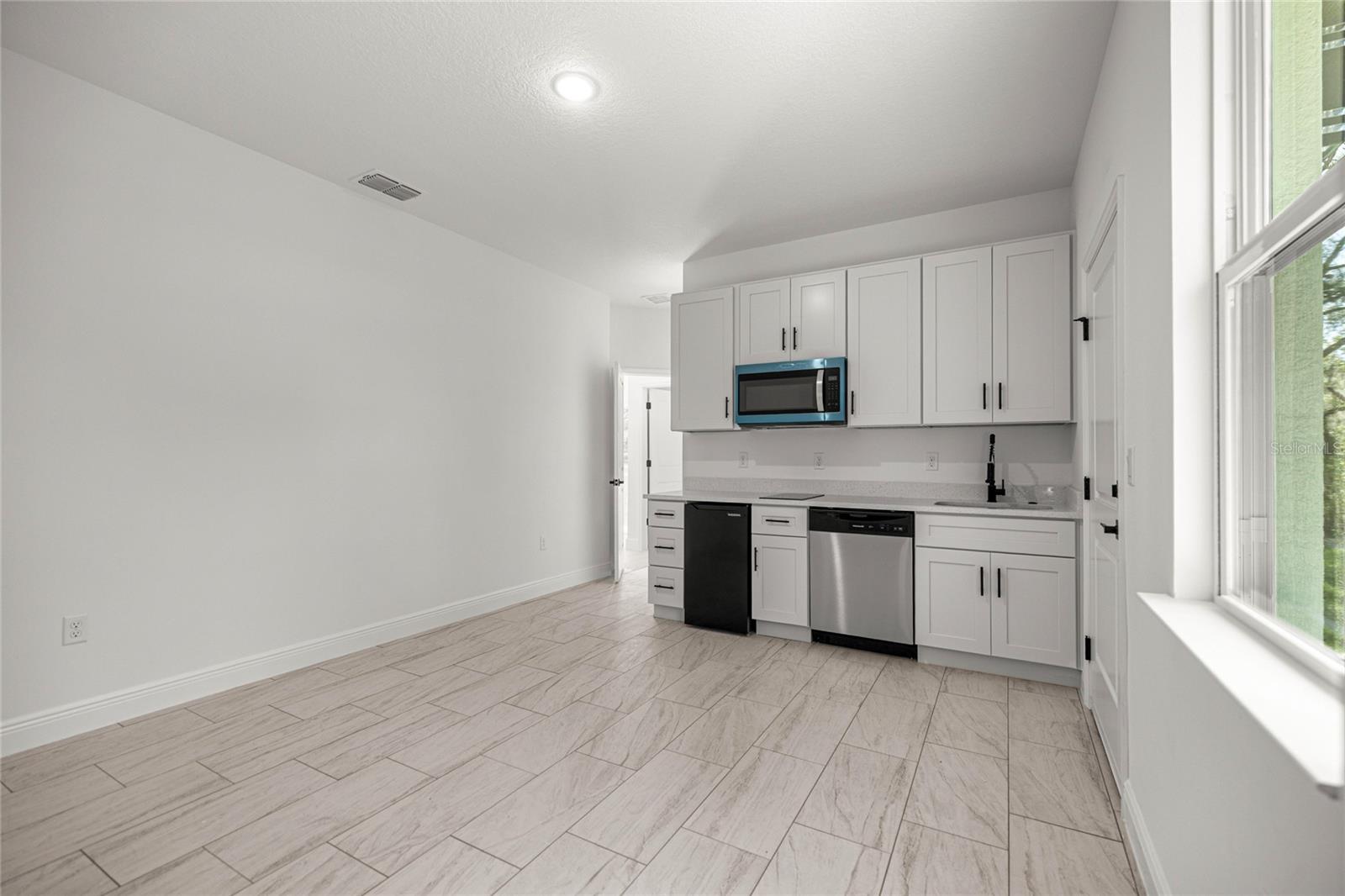 Image 11 of 33 For 7841 Santos Drive