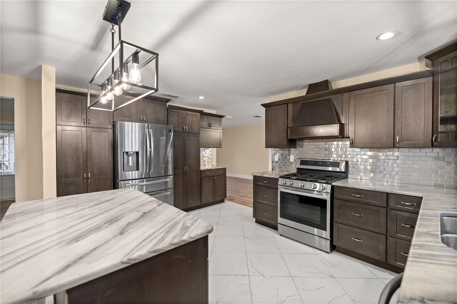 Image 13 of 37 For 4121 6th Avenue