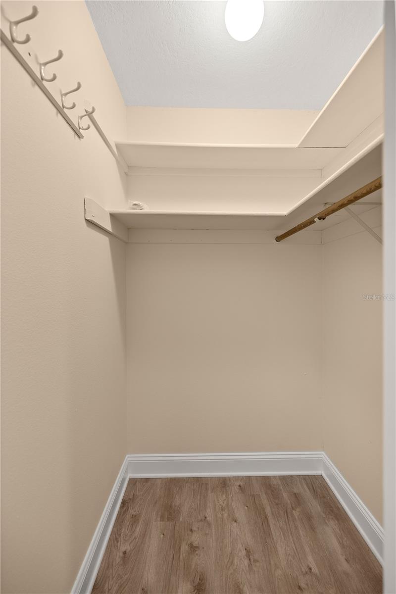 Image 22 of 37 For 4121 6th Avenue