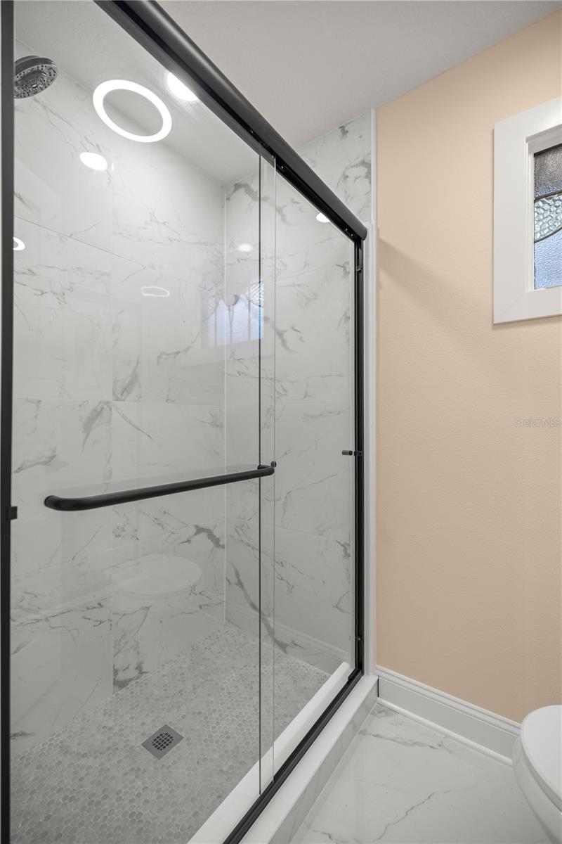 Image 27 of 37 For 4121 6th Avenue