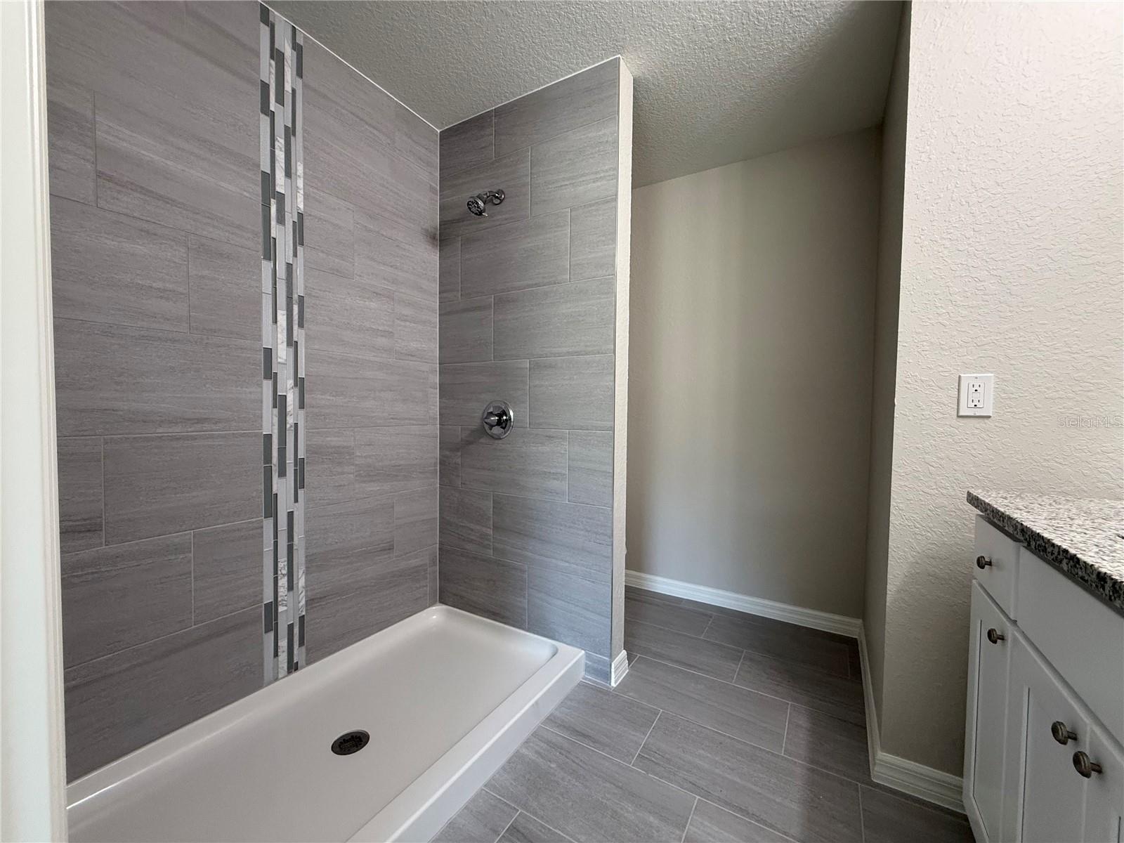 Image 7 of 16 For 6901 123rd Place