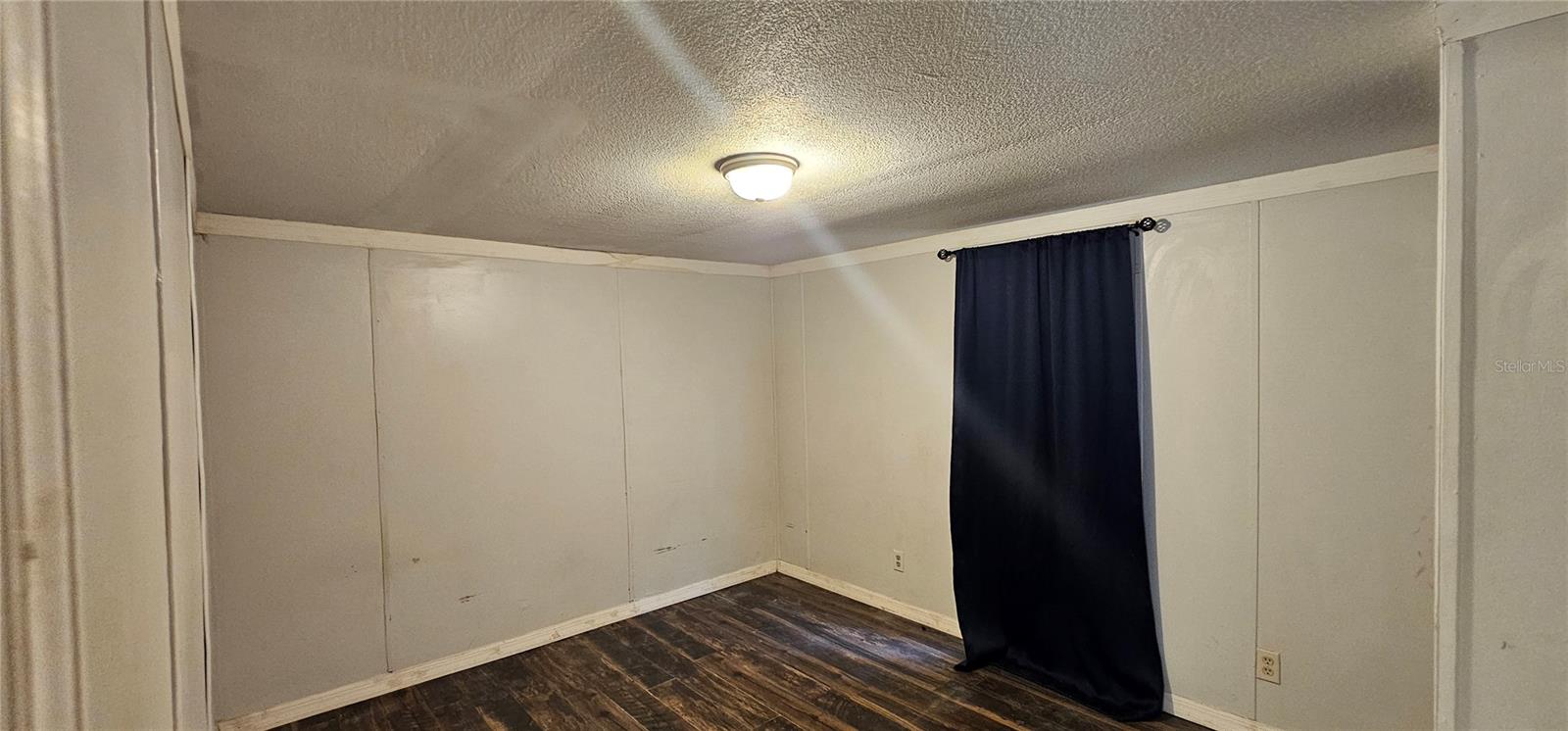 Image 4 of 9 For 6605 60th Court