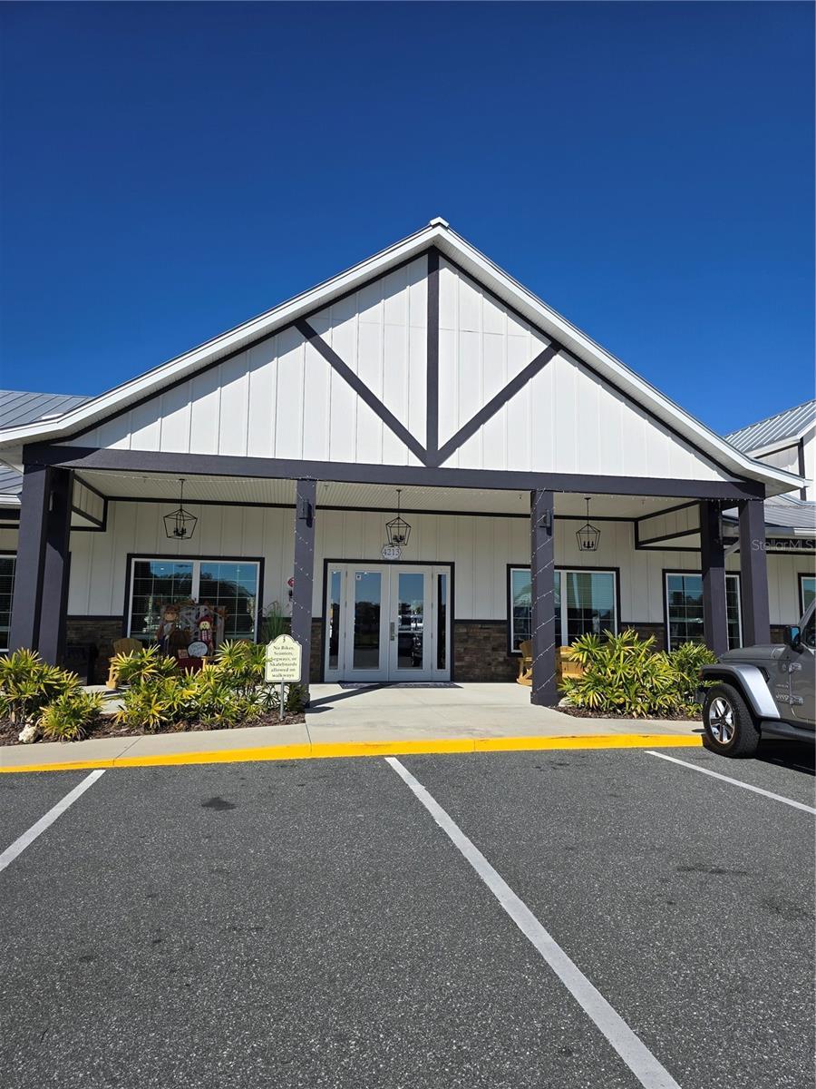 Image 11 of 14 For 2932 43rd Court 421