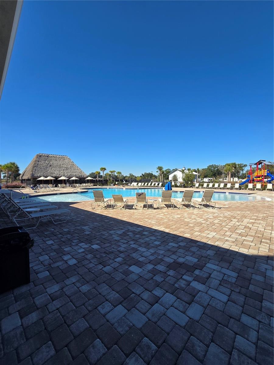 Image 6 of 14 For 2932 43rd Court 421