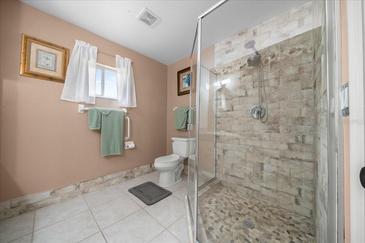 Image 20 of 48 For 11876 137th Loop