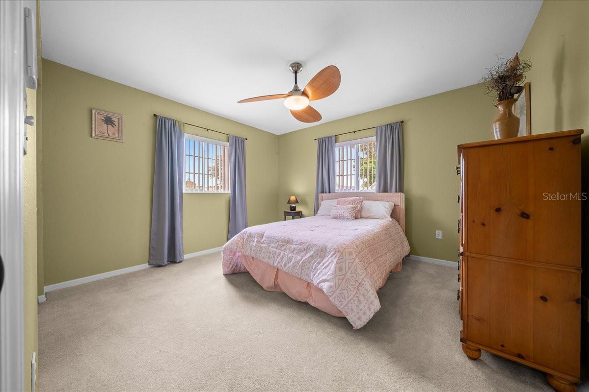 Image 27 of 48 For 11876 137th Loop