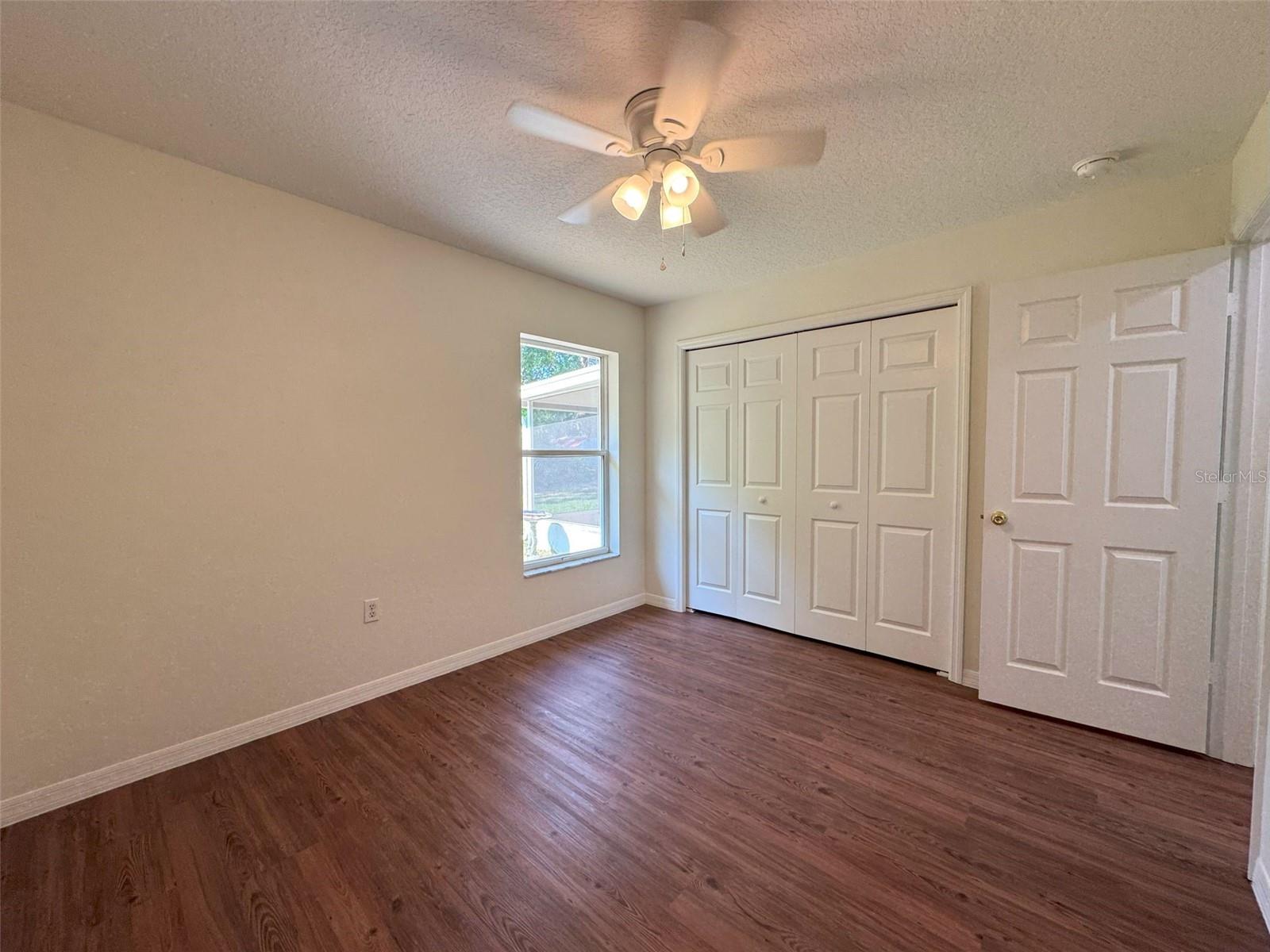 Image 12 of 24 For 519 Hemlock Street