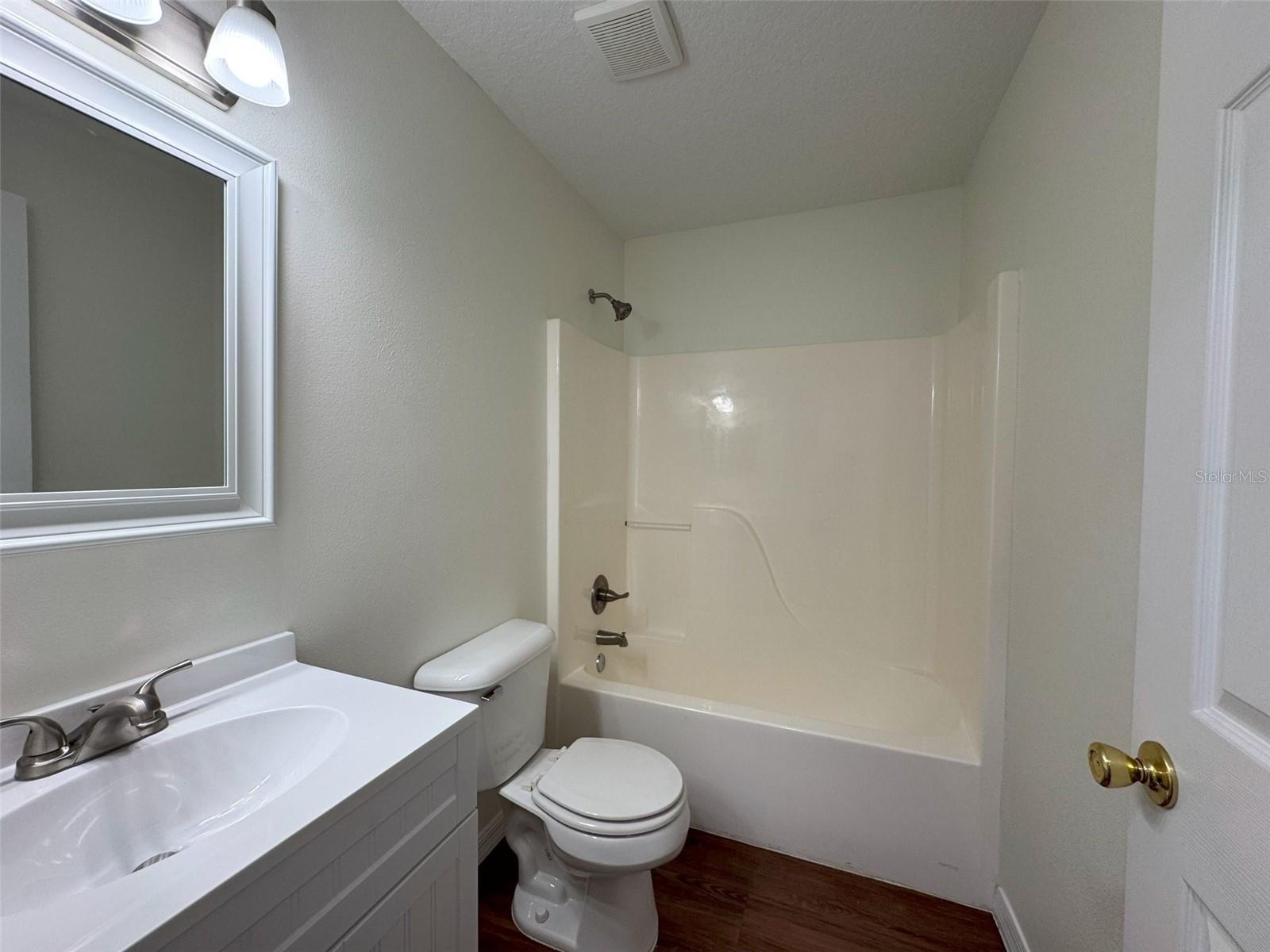 Image 13 of 24 For 519 Hemlock Street