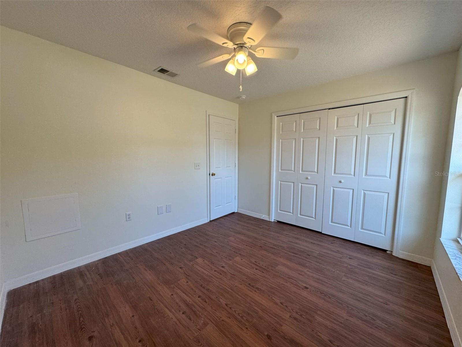 Image 15 of 24 For 519 Hemlock Street