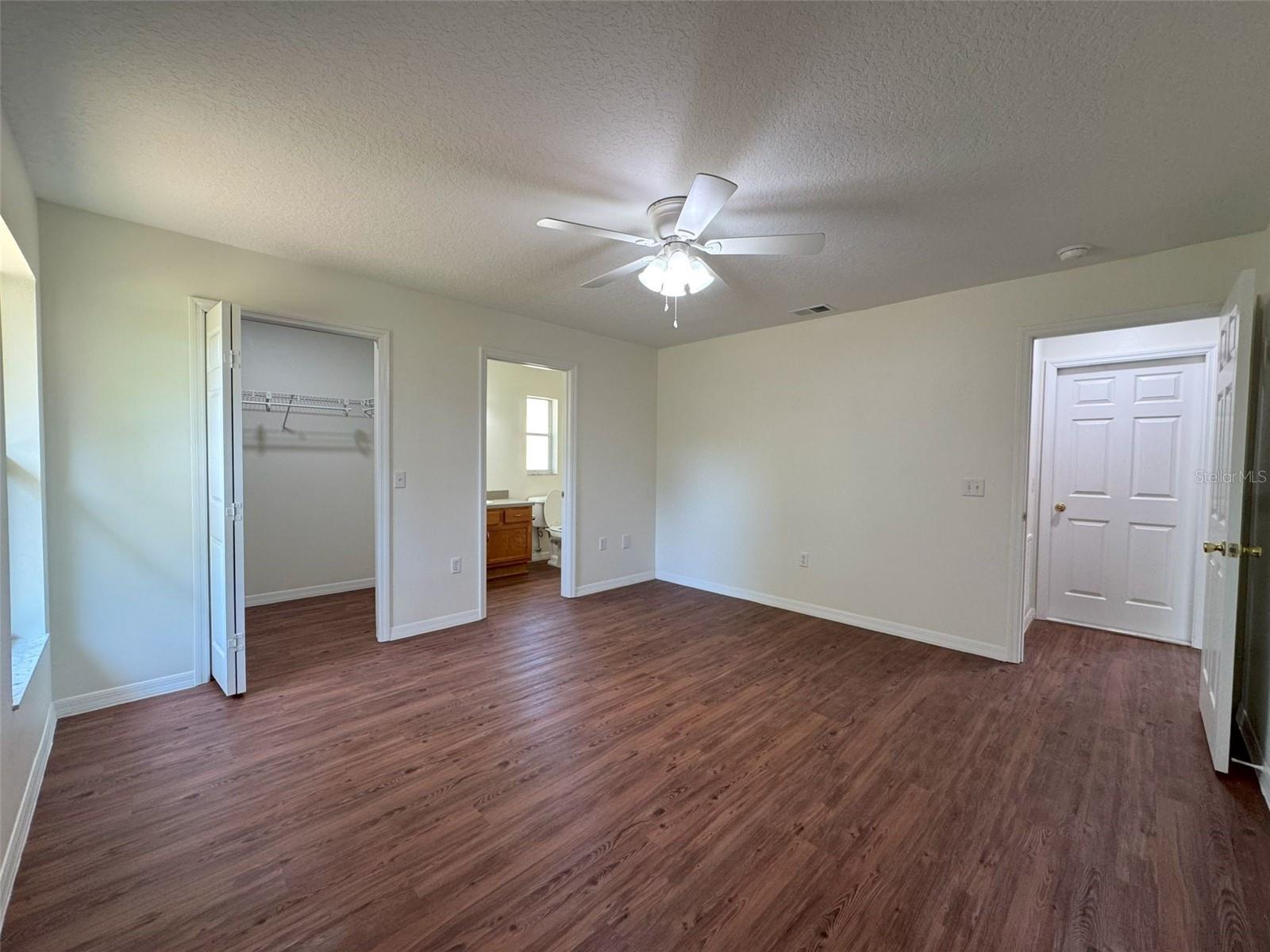 Image 18 of 24 For 519 Hemlock Street