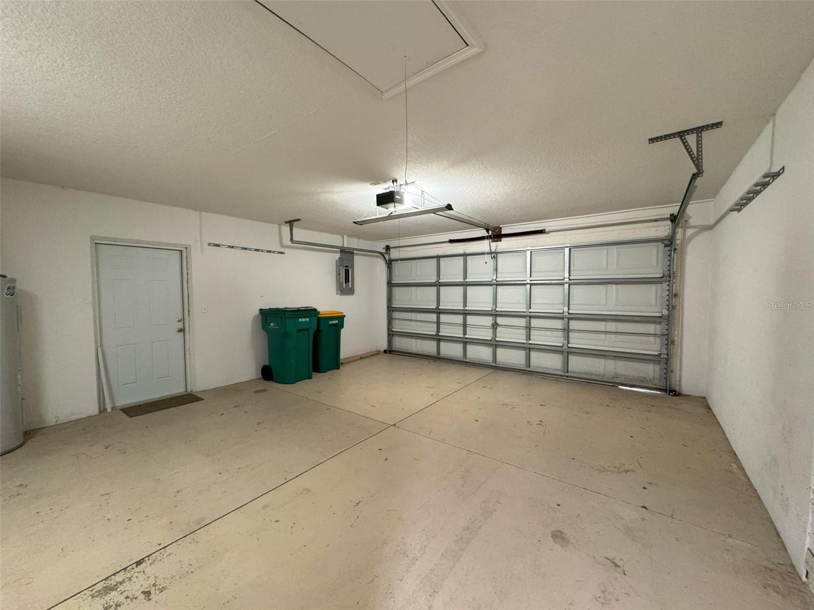 Image 21 of 24 For 519 Hemlock Street