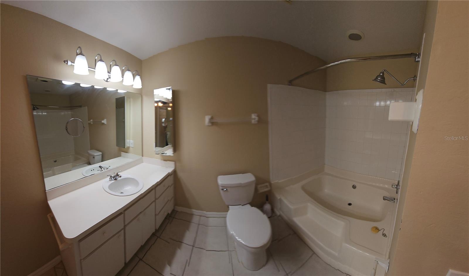 Image 7 of 11 For 11722 72nd Terrace Road