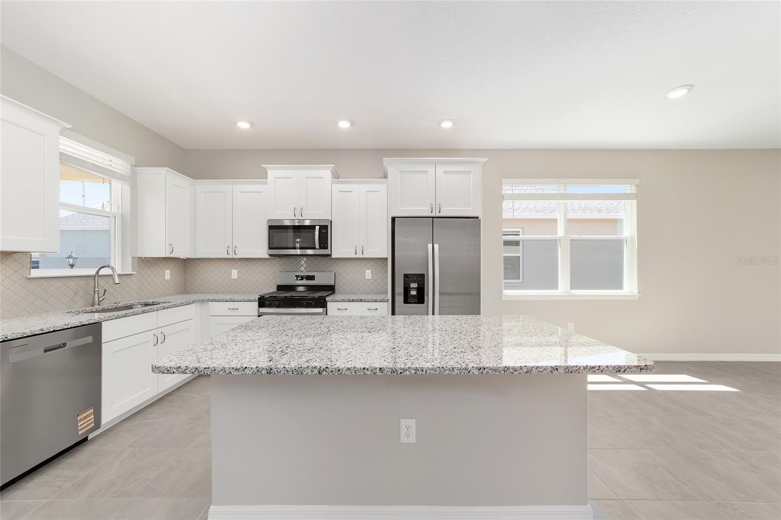 Image 18 of 39 For 7260 89th Avenue