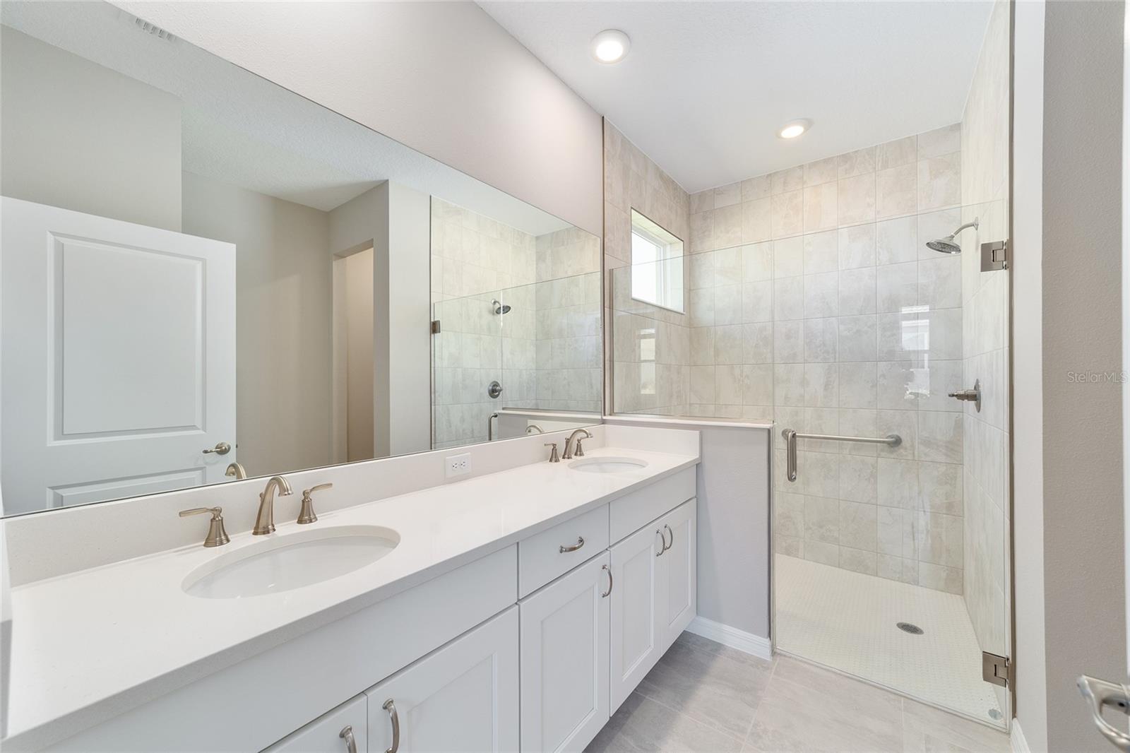 Image 24 of 39 For 7260 89th Avenue