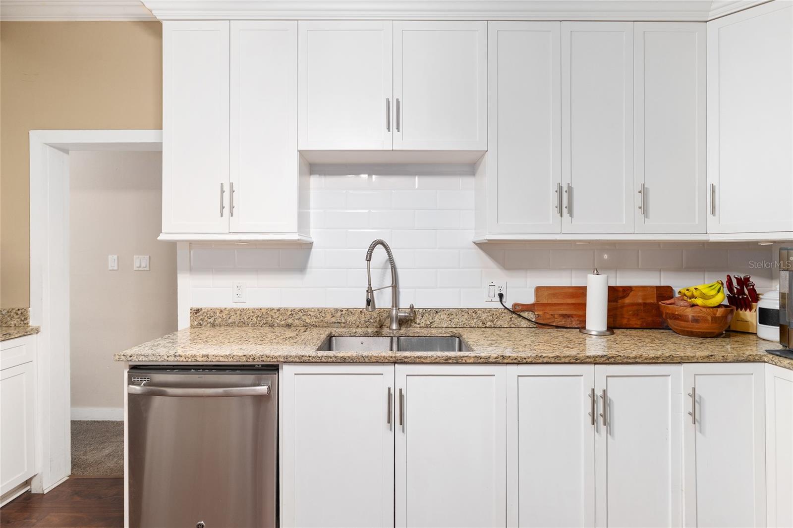 Image 14 of 45 For 721 5th Street