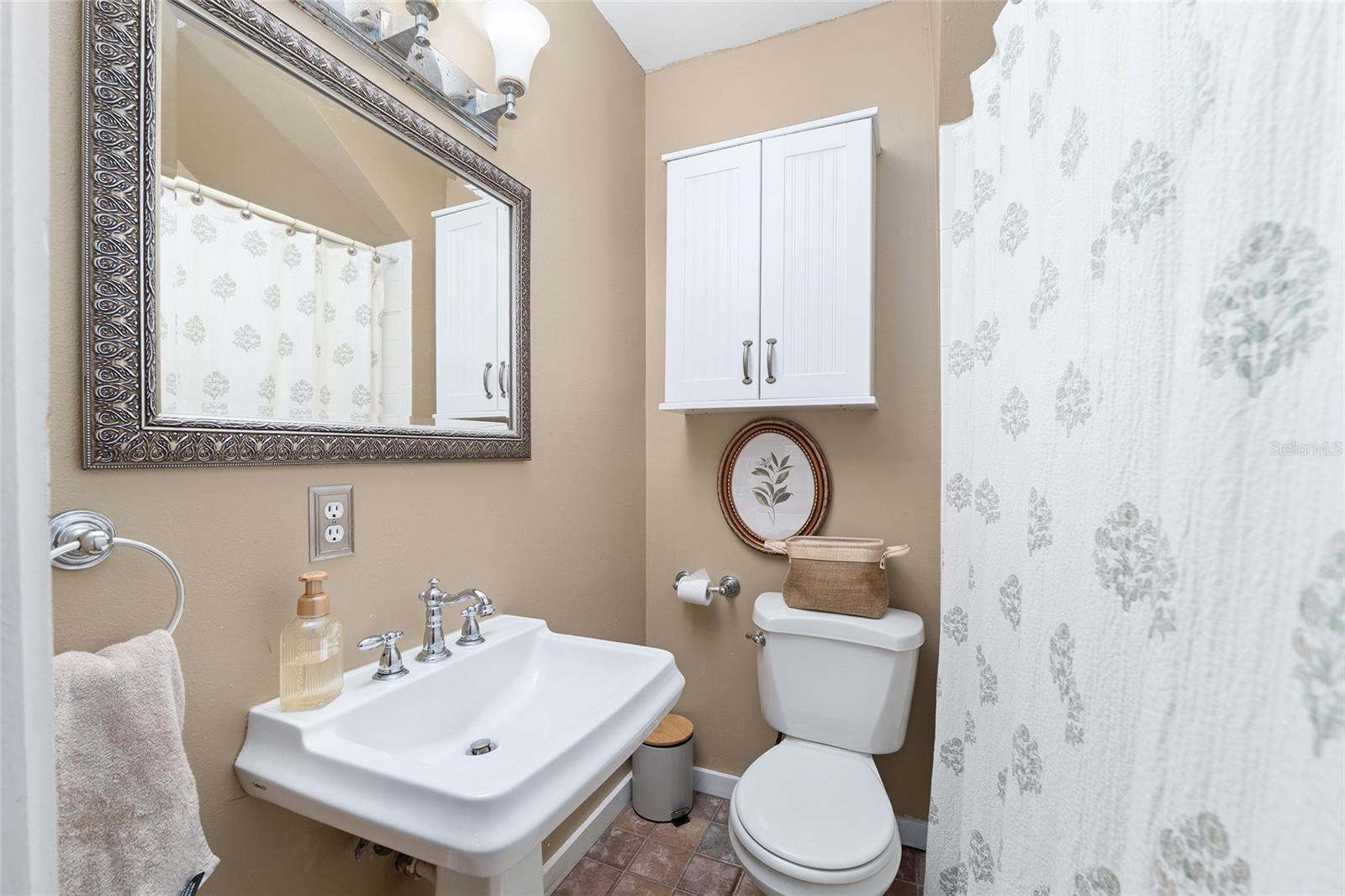 Image 22 of 45 For 721 5th Street